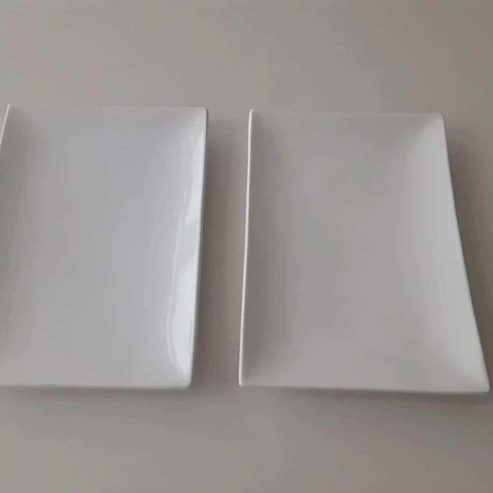 White dinner/ serving platter  (1)